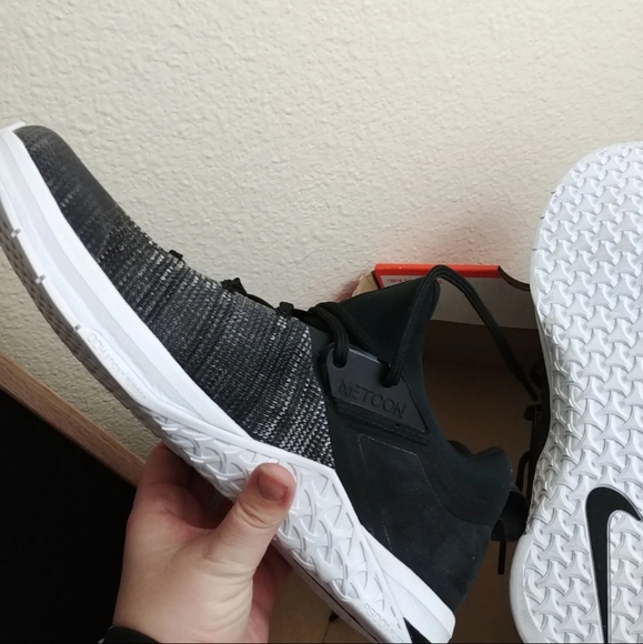 NEW Nike | Black White Metcon 3 Sneakers Athletic Training Shoes 12 Women's - Picture 10 of 11